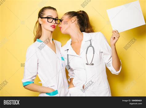 lesbian doctor exam